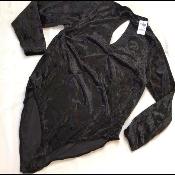 Plus size velvet Sexy Choker neckline bodysuit - Picture 4 of 4